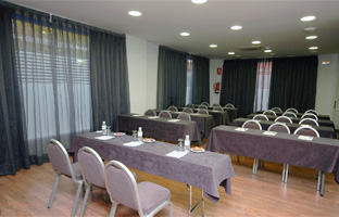 Sala - Hotel Cisneros Alcalá